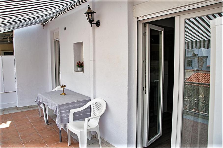 Kassandrou Suite Hot Tub-Jakuzzi - 2 Bedrooms - Big Balcony - Center 塞萨洛尼基 外观 照片